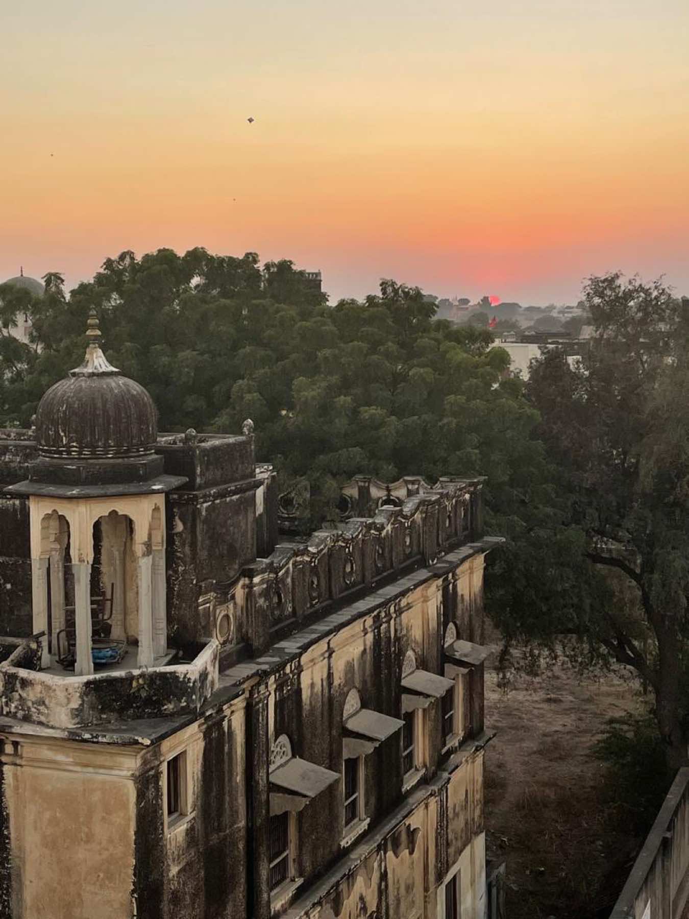 Sunset over the rooftops of Mandawa